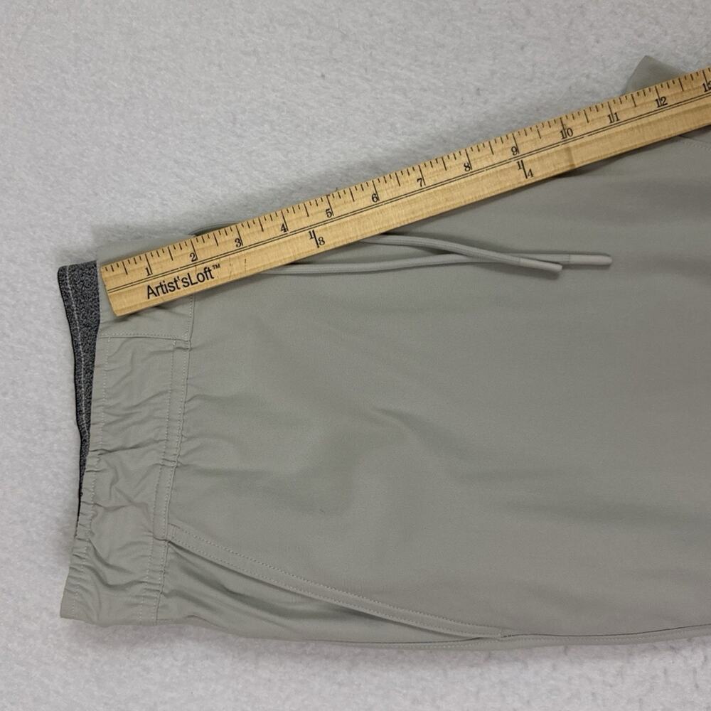 Vuori Meta Elastic Waist Pant Mens Medium Sand Performance Pull On Stretch V463 - Picture 6 of 12